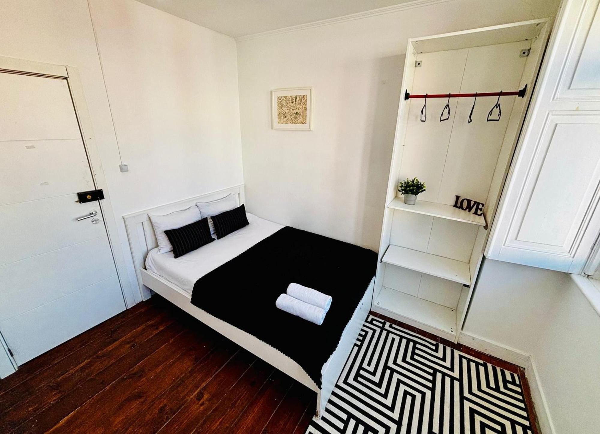Standard Marques De Pombal, Albergue Lisboa