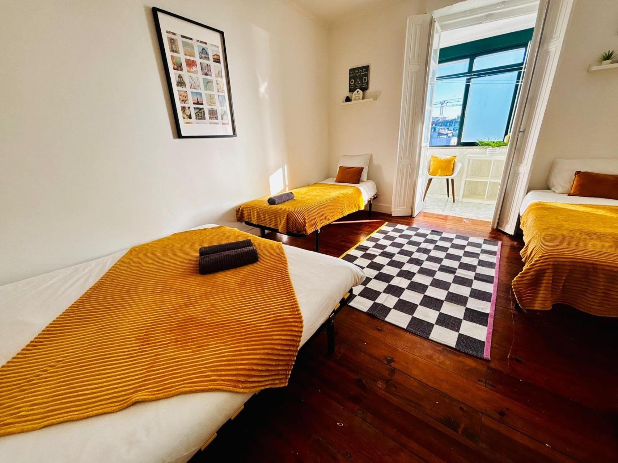 Standard Marques De Pombal, Hostel *