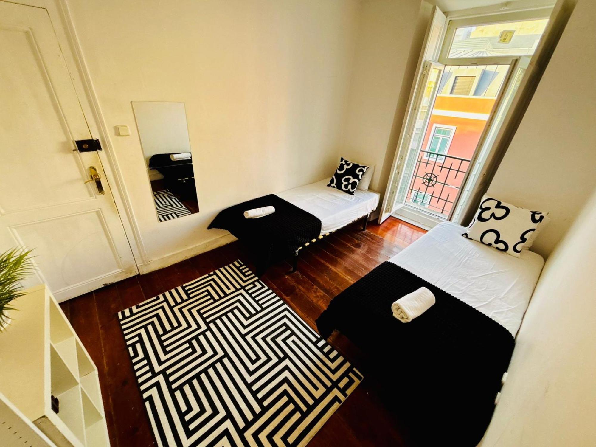 Hostel Standard Marques De Pombal,